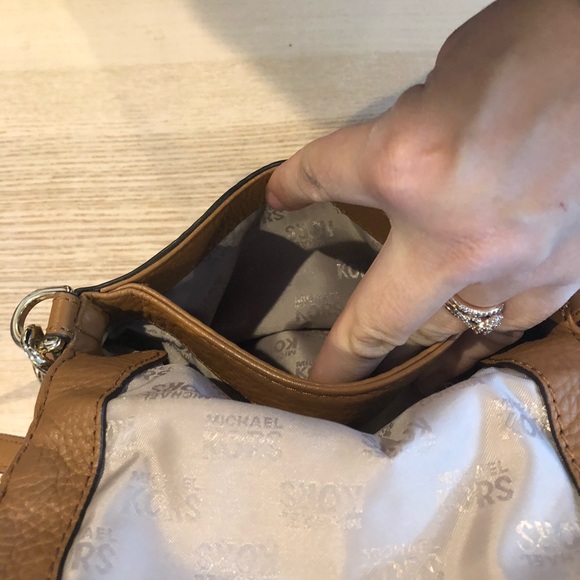 Michael Kors small crossbody - Picture 6 of 7